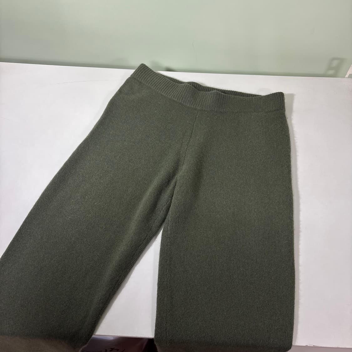 우먼S-M 띠어리 카키 캐시미어100% 조거팬츠 상품이미지1