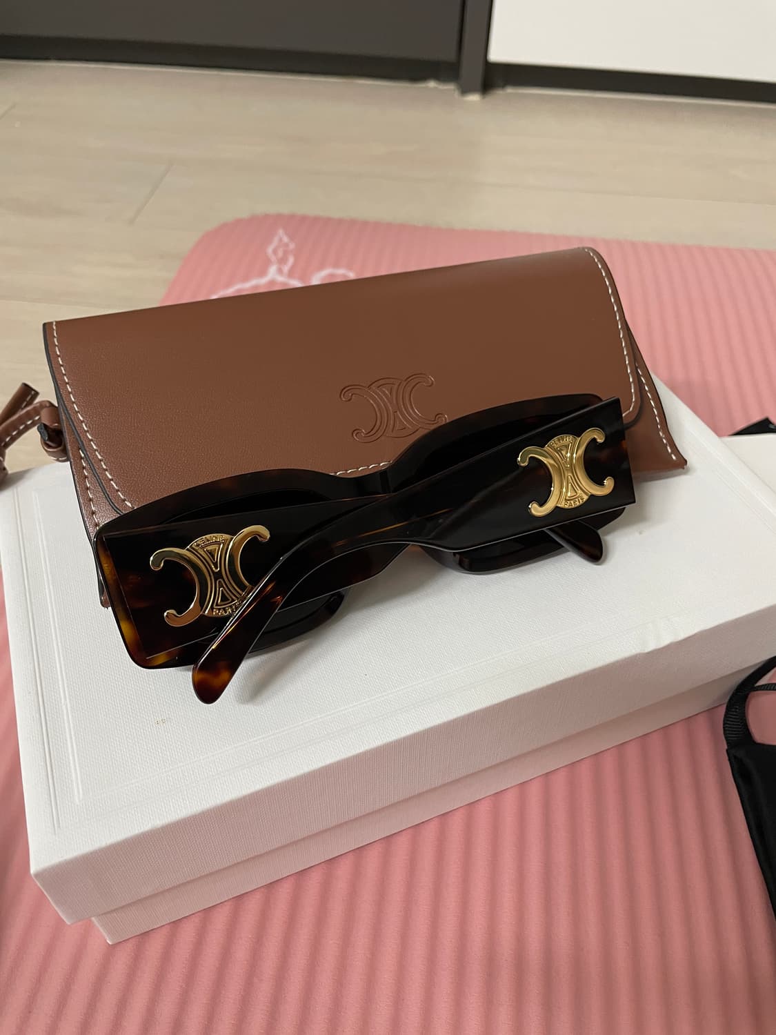 셀린느 트리옹프 XL 01 선글라스 판매 상품이미지5