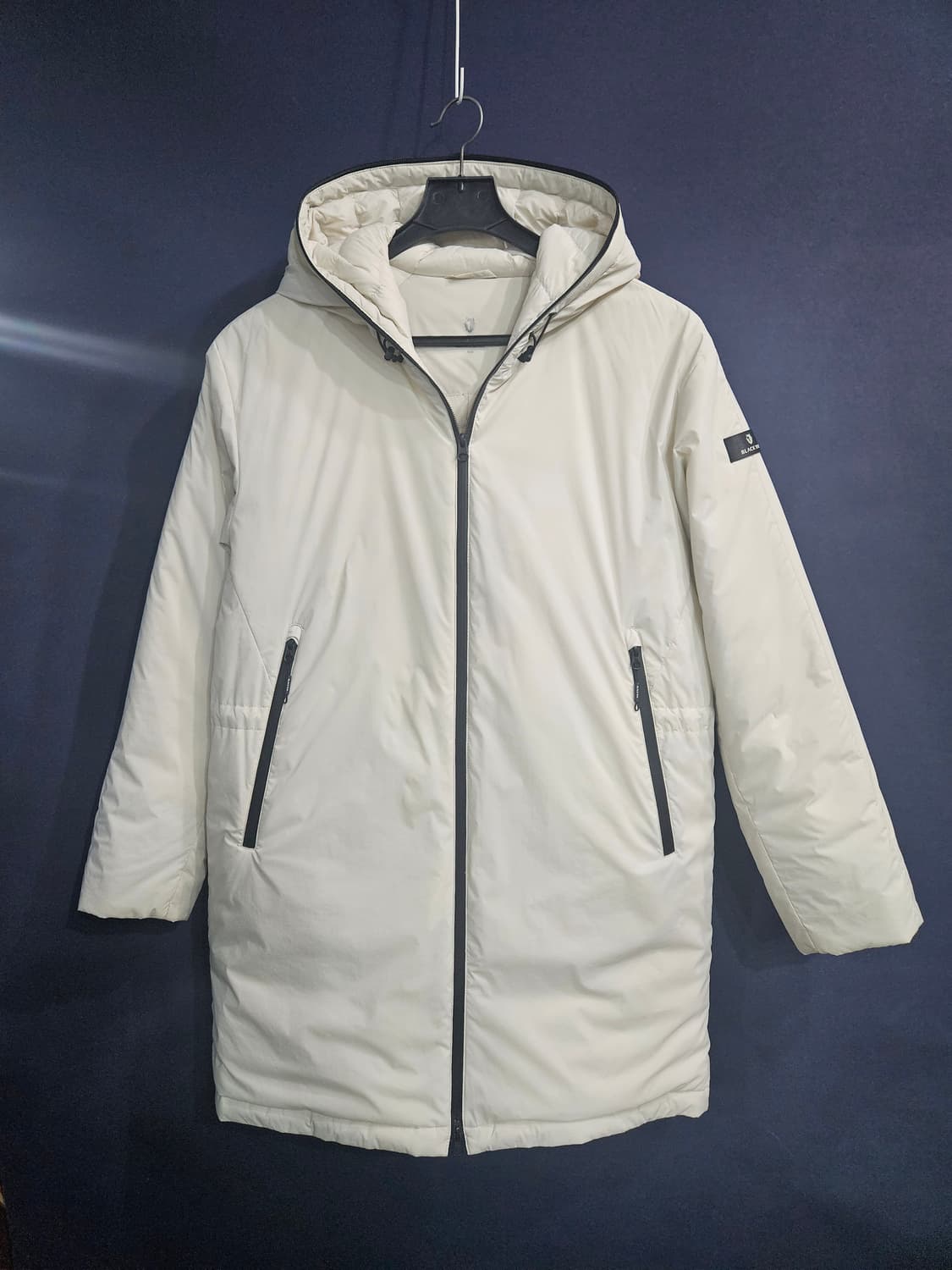 블랙컬러 아이보리컬러 남성 100 구스다운 패딩  상품이미지1