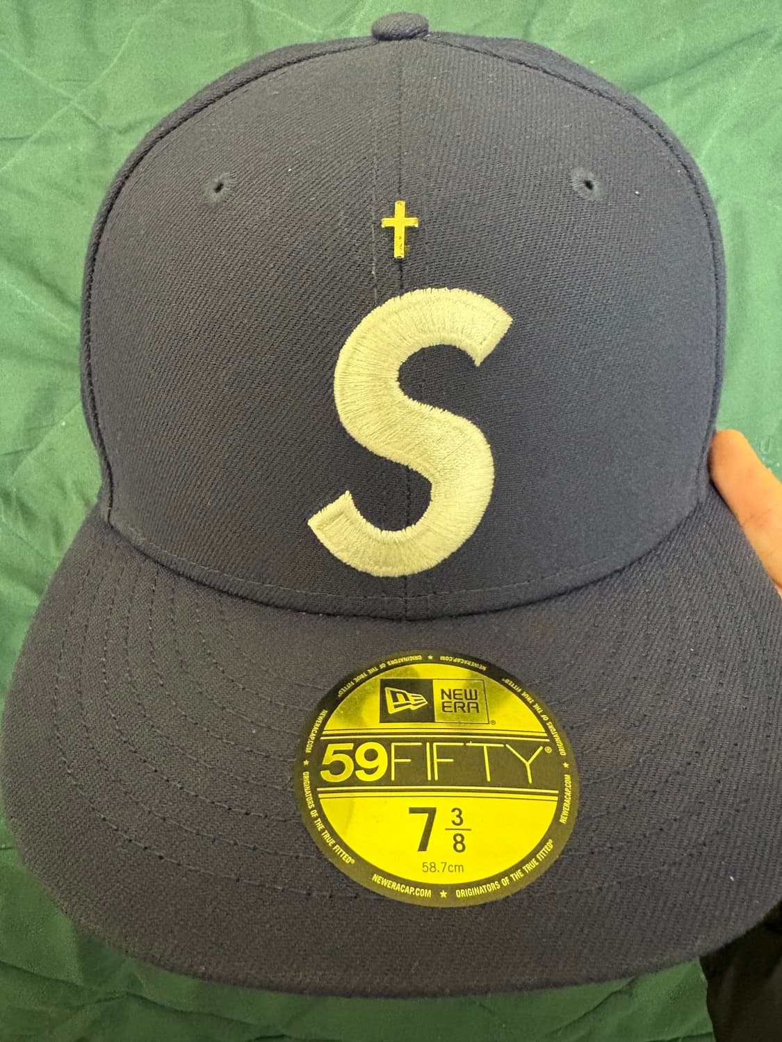 슈프림 뉴에라 골드 크로스 718 상품이미지1