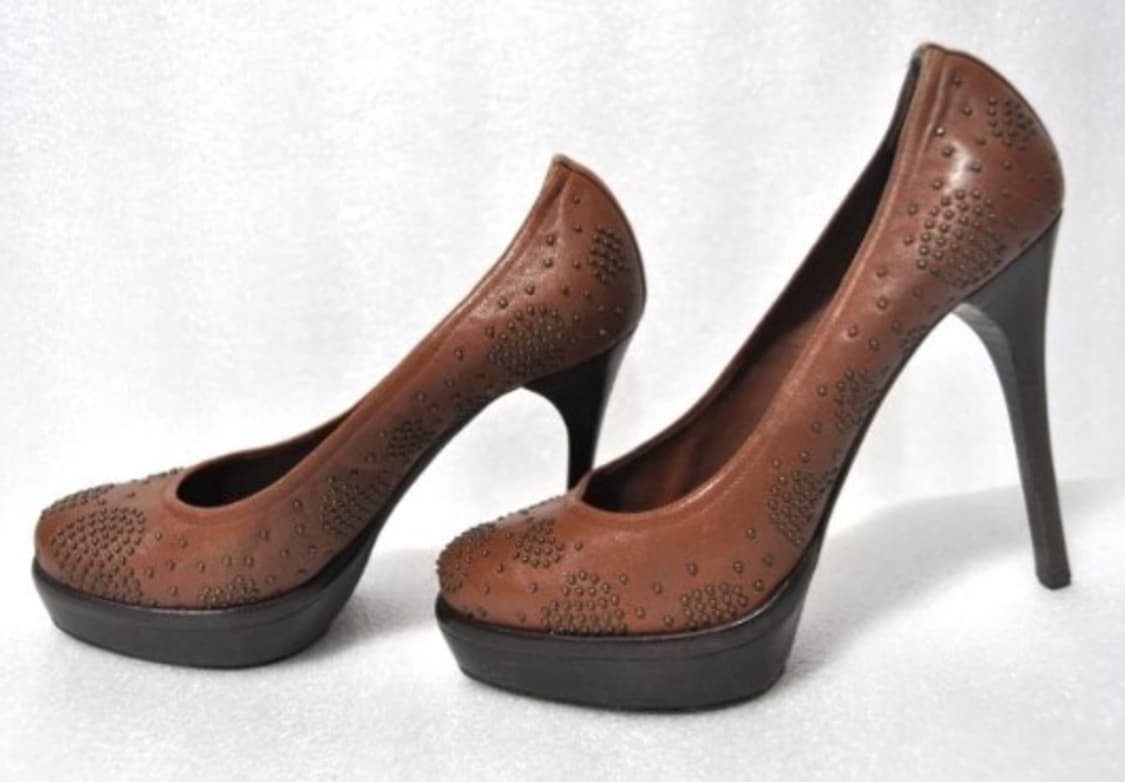 버버리/여성스터드하이힐구두(사이즈235)정품 상품이미지4