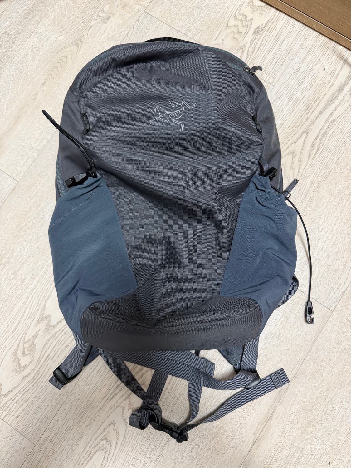 아크테릭스 맨티스 16 블랙사파이어 상품이미지1