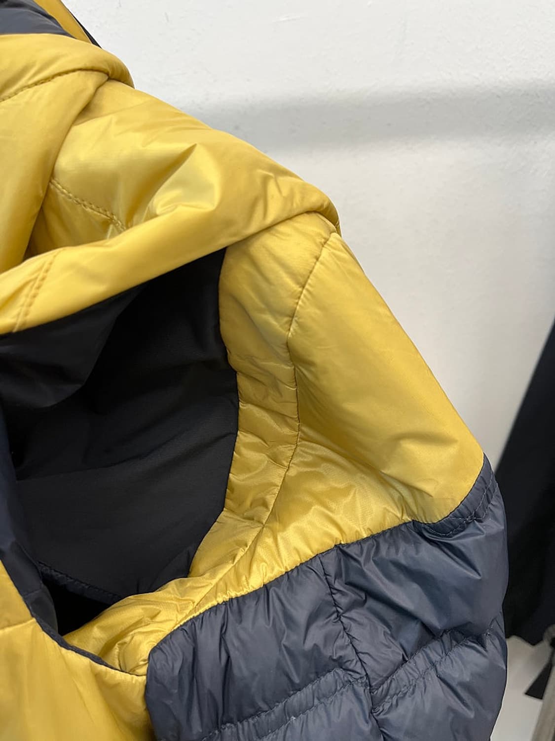 105) 휴고보스 후드 경량다운  상품이미지8