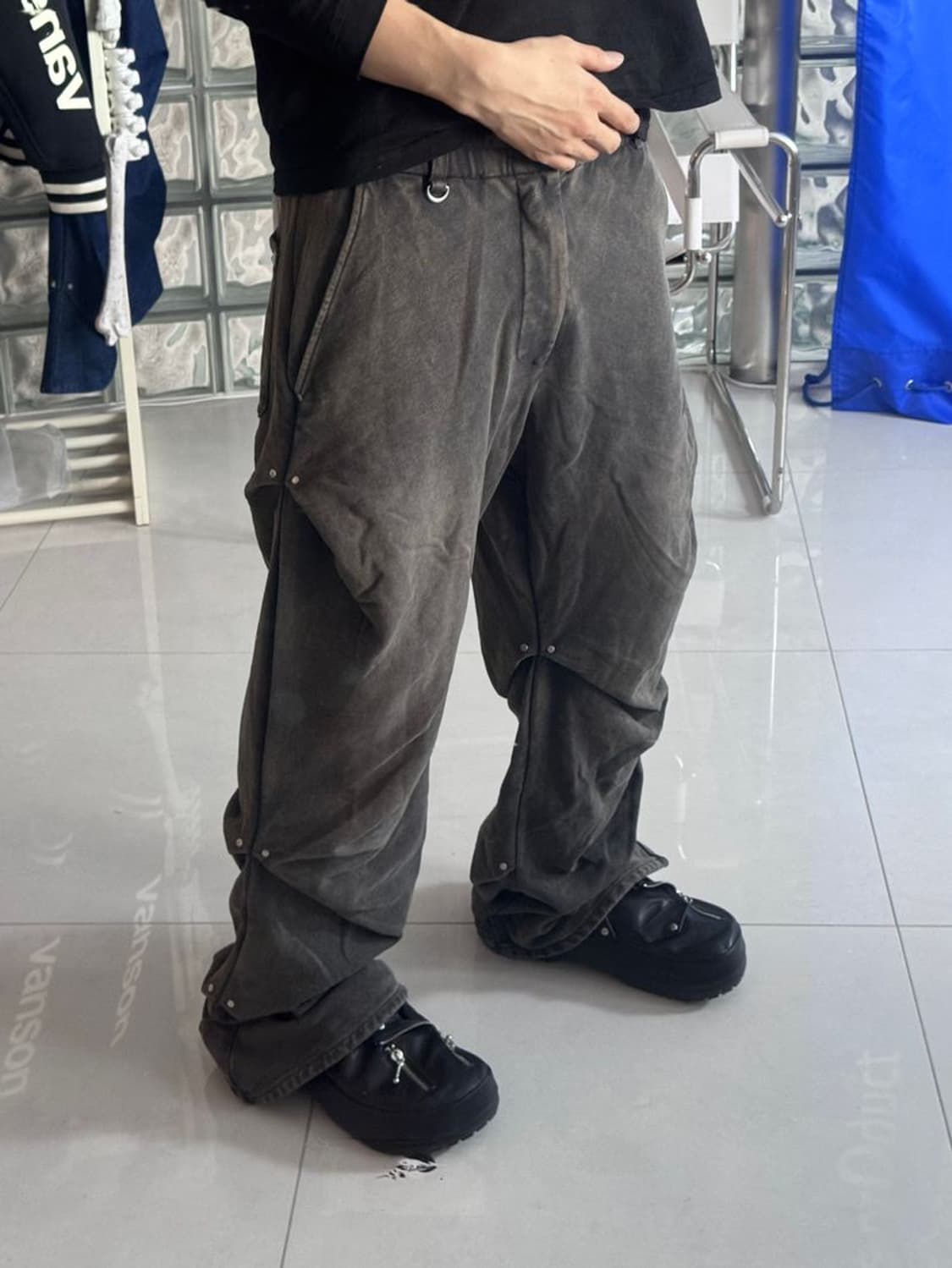 TUCK SWEAT PANTS 랜덤 턱 스웨트 팬츠 상품이미지2