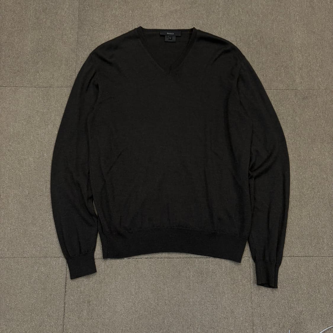 90s gucci 실크 블랜드 브이넥 니트 L 상품이미지1