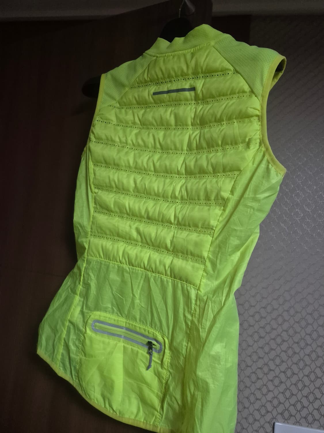 나이키에어로로프트800  여성패딩조끼m 상품이미지5