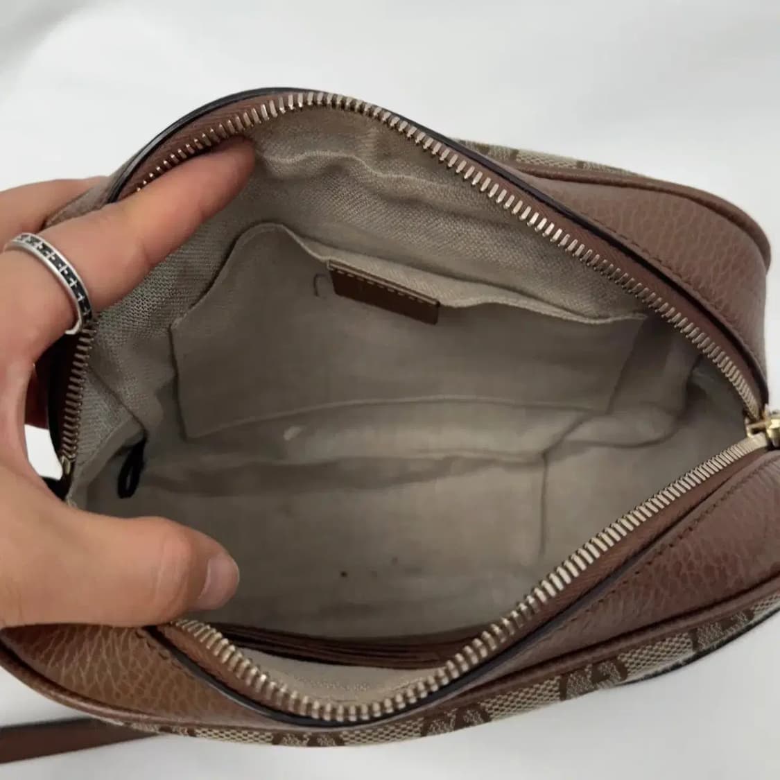 구찌 GG 캔버스 디스코백 크로스백 정품 상품이미지2