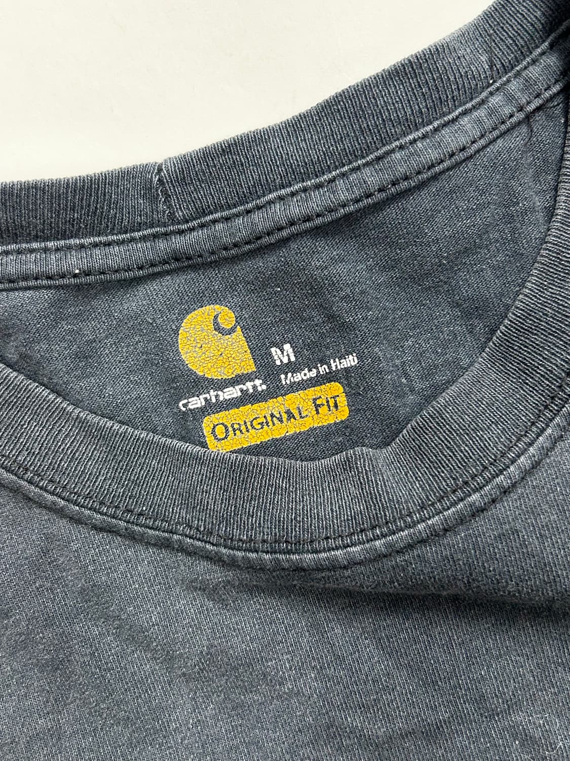 칼하트 차콜 빅로고 슬리브 M 상품이미지5