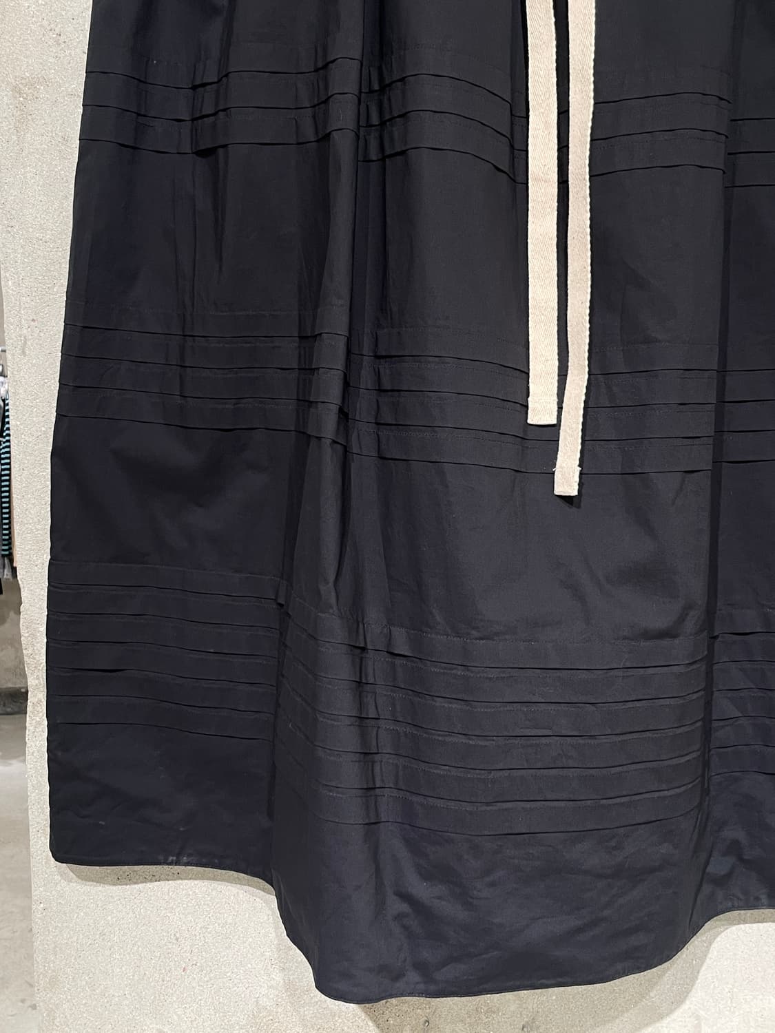 리 매튜스 블랙 스트링 레이어 오버 코튼 롱 스커트 상품이미지4