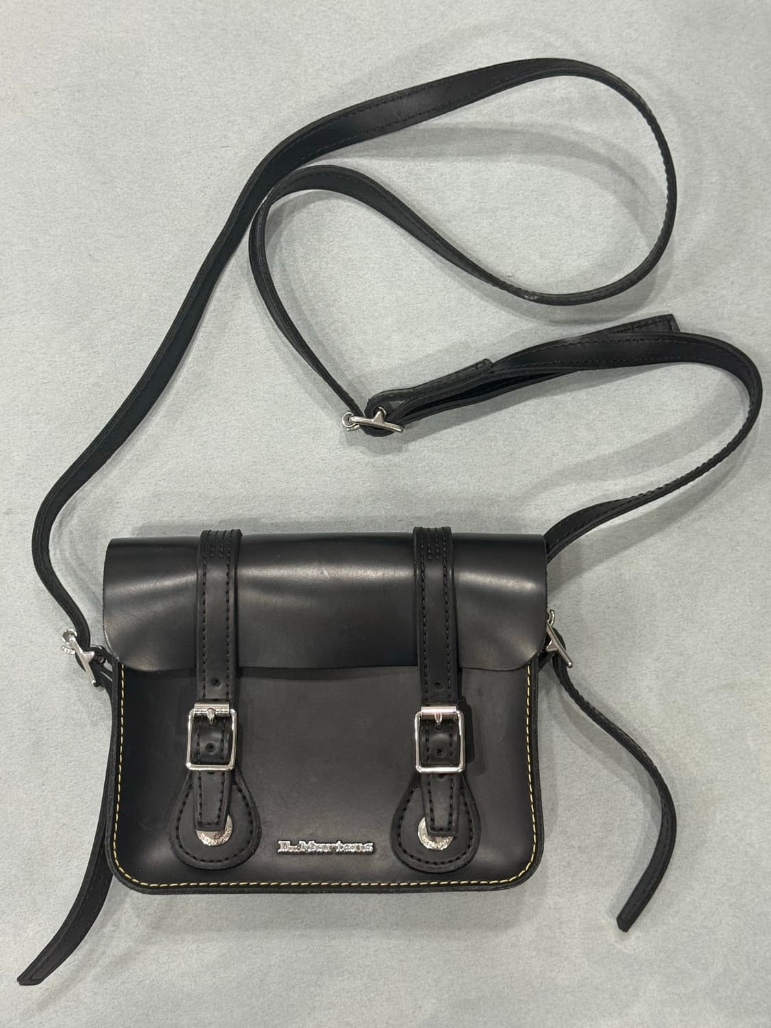 닥터마틴 사첼백 7인치 상품이미지1