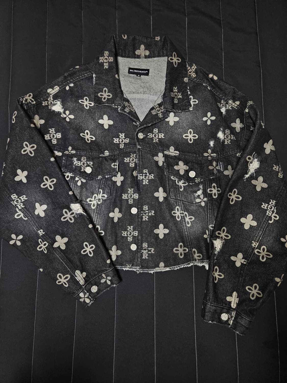 써저리 모노그램 클로버 트러커자켓 블랙 데님 M 상품이미지1