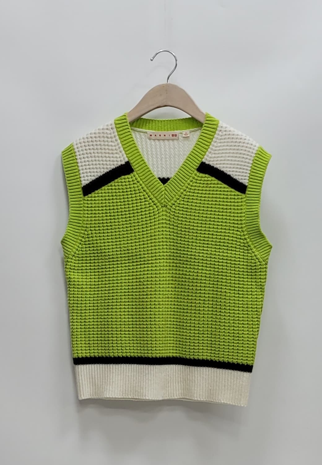 유니클로 x 마르니 팝콘 니트 브이넥 베스트 / 여 M 옐로우그린
 상품이미지1