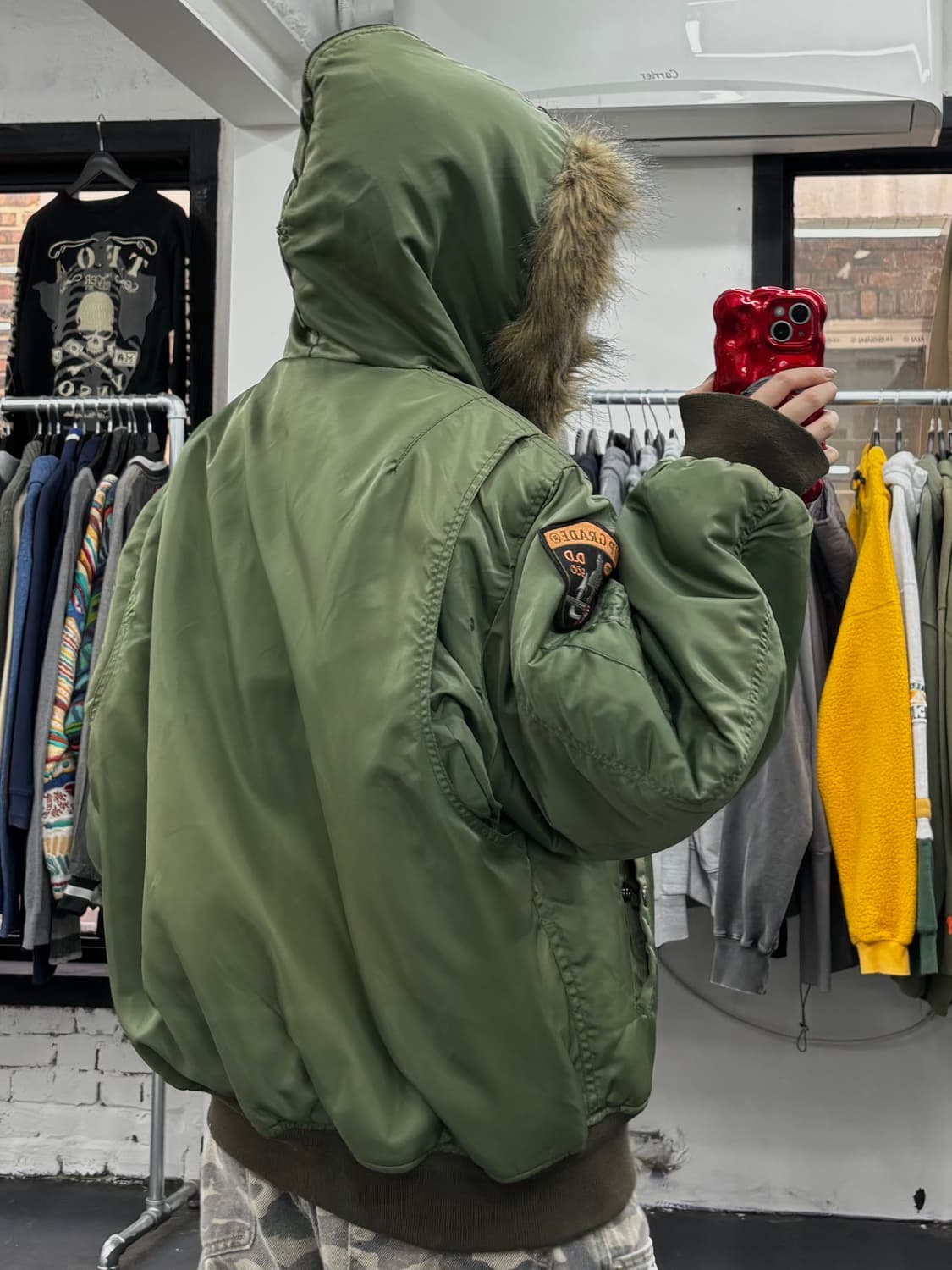 Up-Grade 퍼 후드 봄버 자켓 상품이미지5