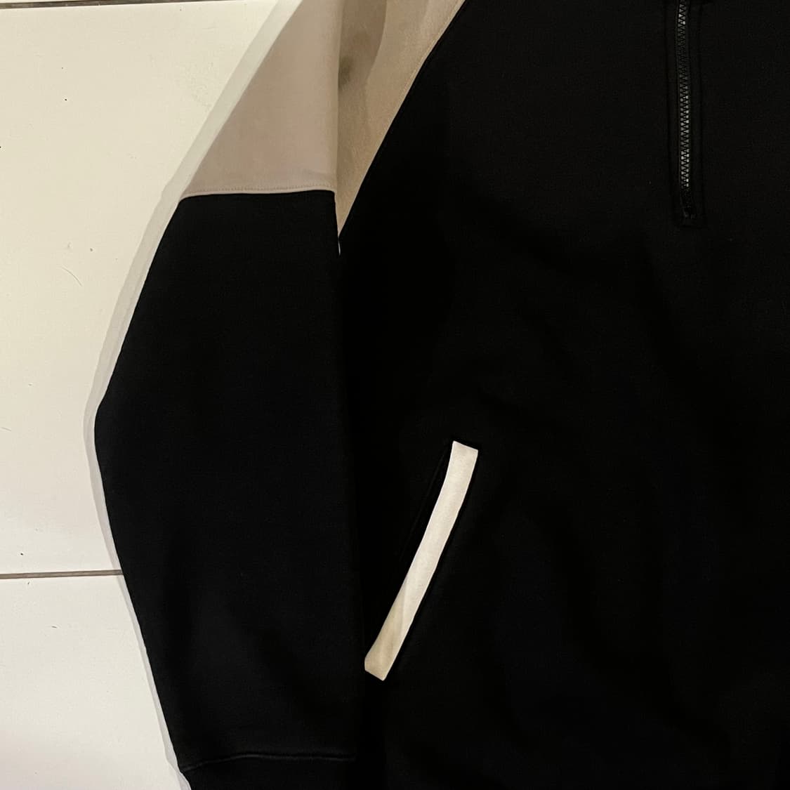 스투시 스몰 스탁로고 트랙 반집업 맨투맨 상품이미지4