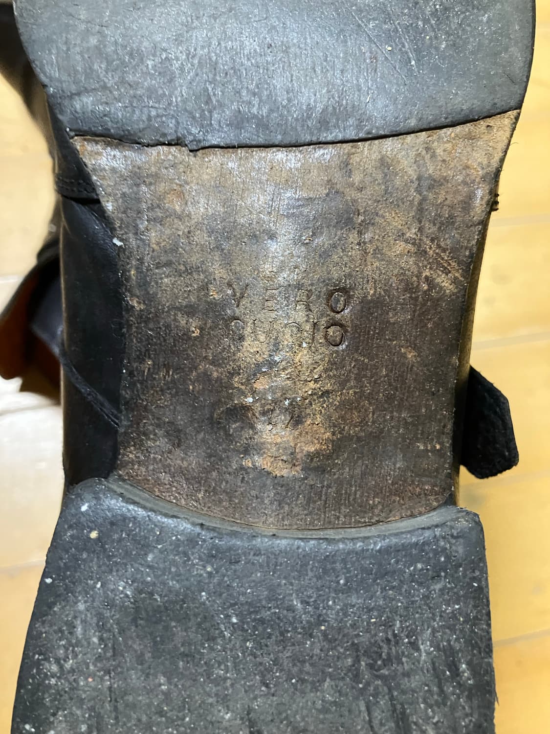 stefanorossi 00s 스테파노로시 롱노즈 스터드 벨티드 슈즈 상품이미지6