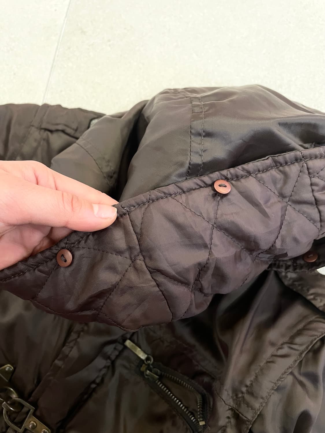 브라운 버클 디테일 패딩 상품이미지9