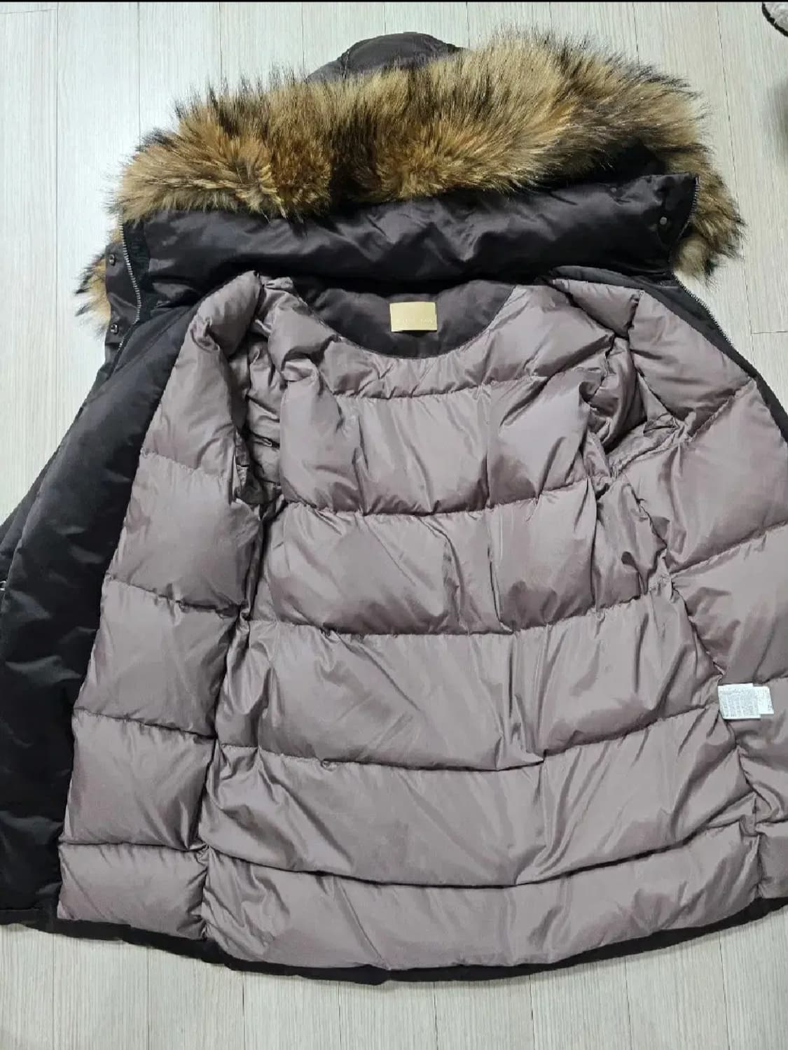 미샤 라쿤퍼 빵빵 덕다운 패딩 상품이미지8