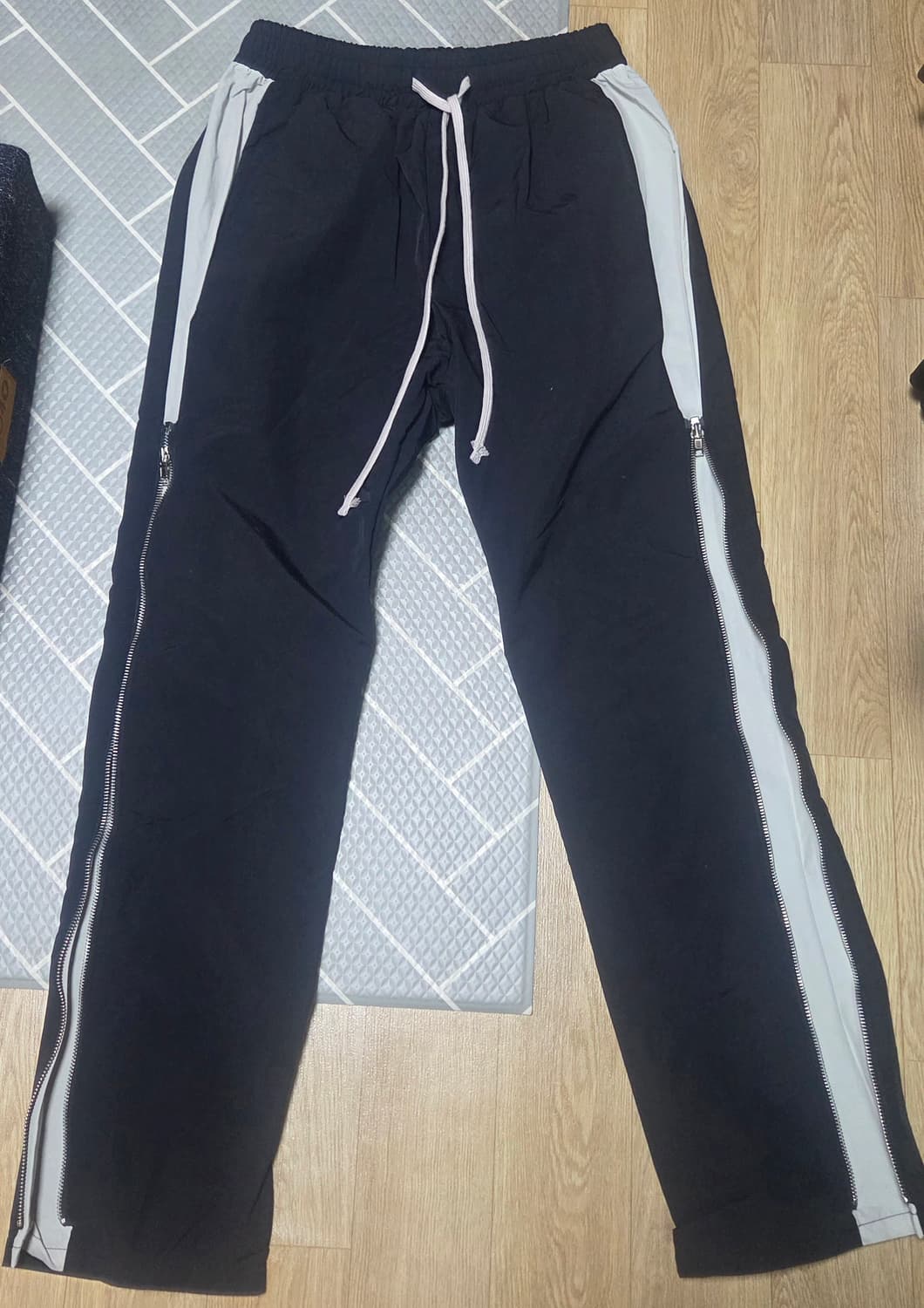 클라코 와이드 나일론 사이드 지퍼팬츠 상품이미지3