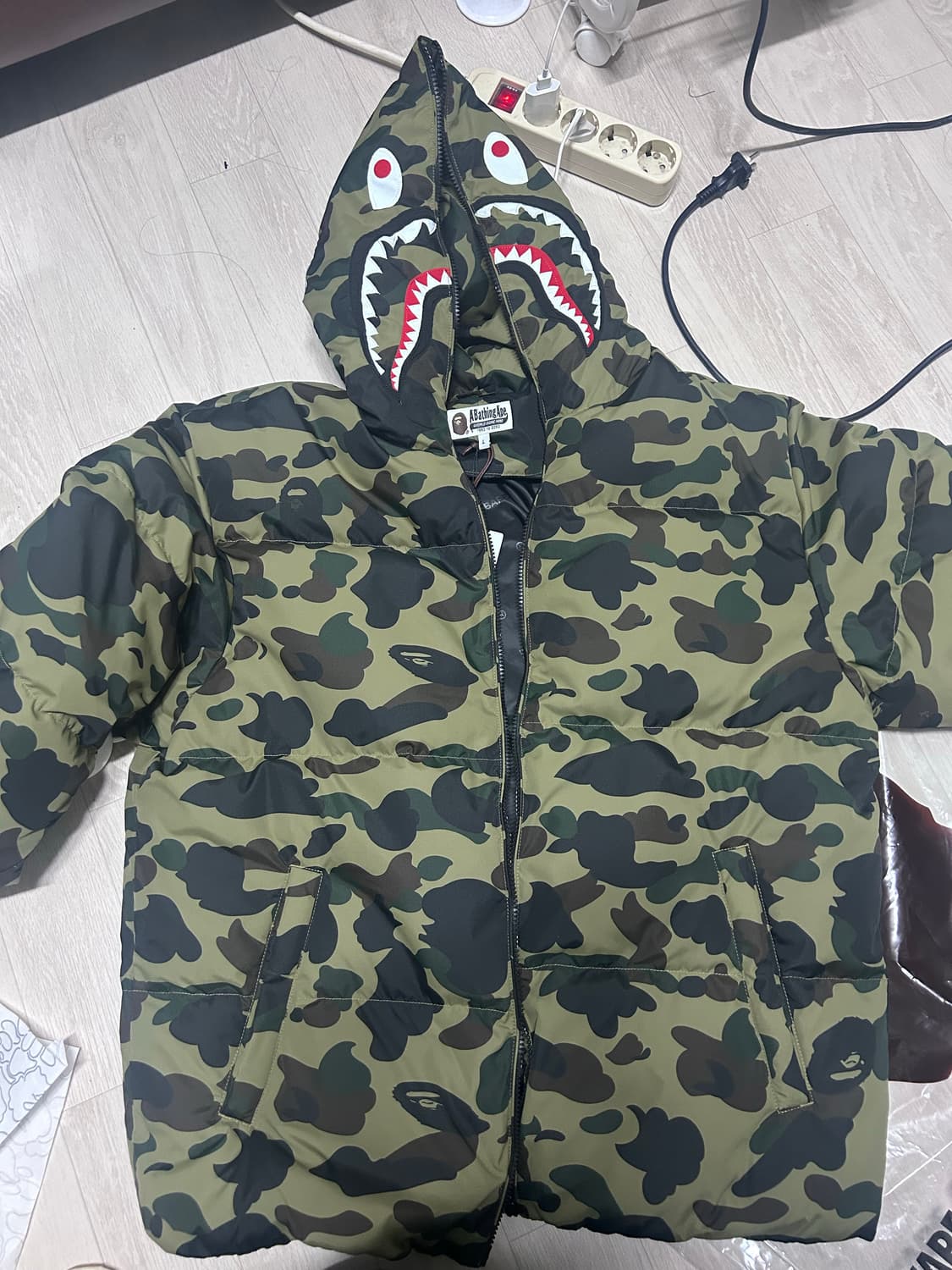 베이프 퍼스트 카모 샤크 다운 자켓 그린 L 상품이미지2