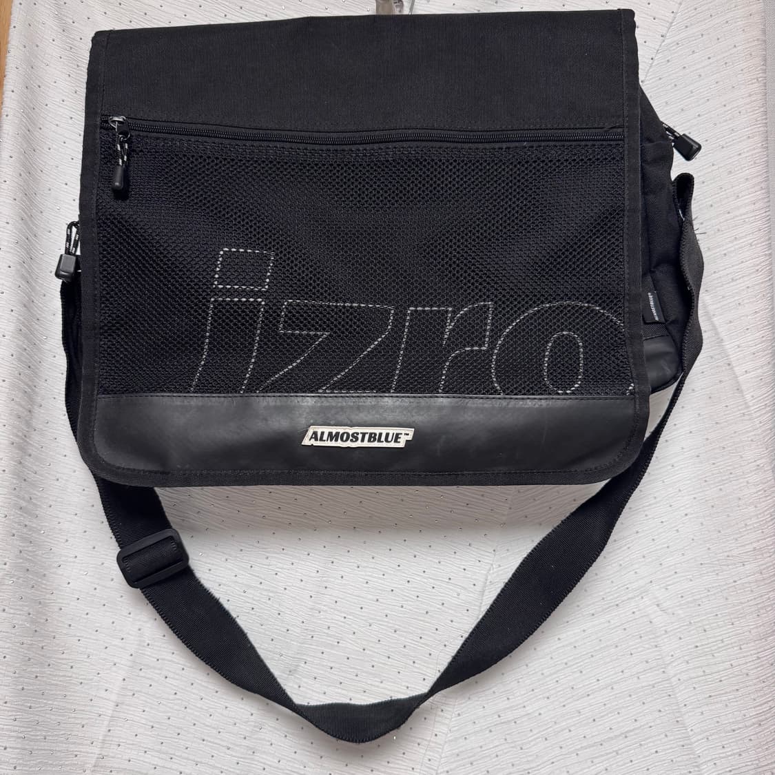 Izro 메신저백  상품이미지1