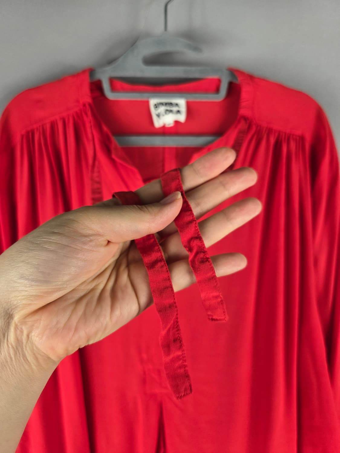 [무료배송]빔바이롤라 XS 여성 오버핏 레이온 긴팔 블라우스 상품이미지2