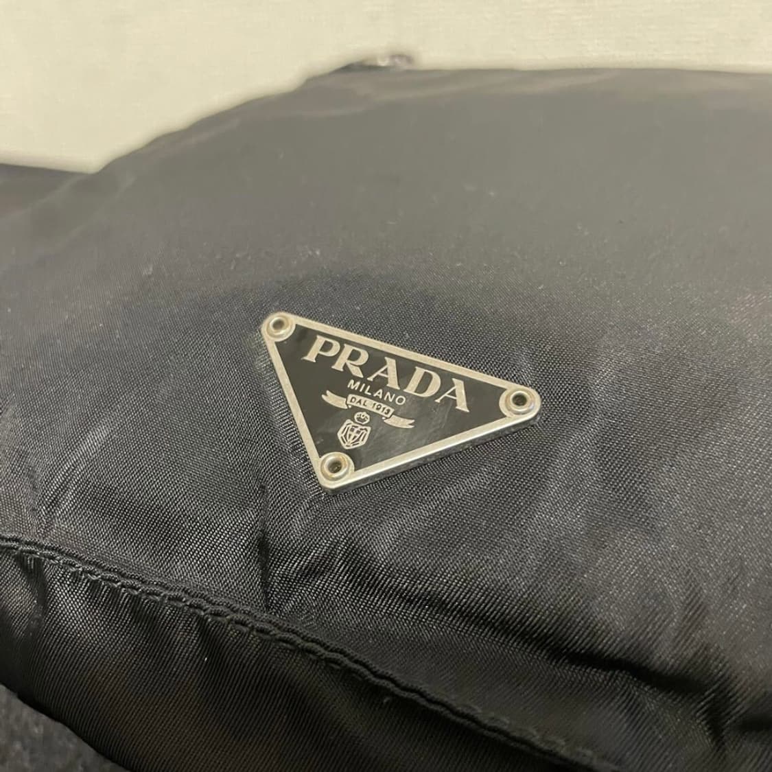 프라다 블랙 포코노 나일론 크로스백 상품이미지6