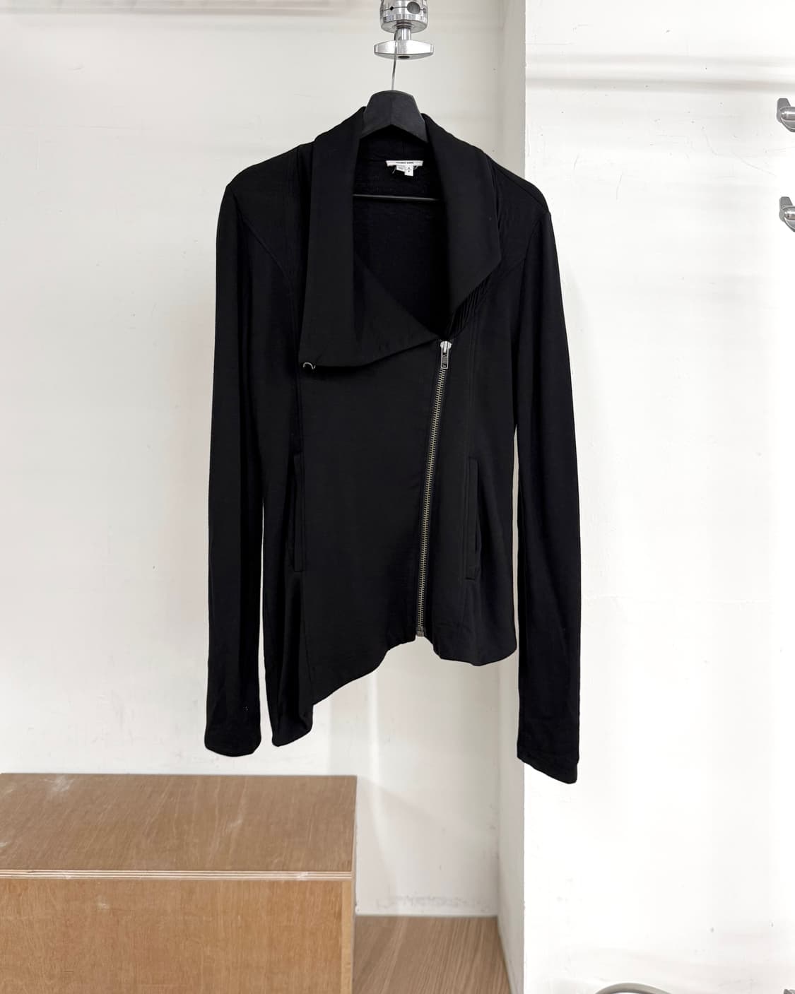 헬무트랭 블랙 빌러스 에이시메트리컬 자켓 상품이미지1