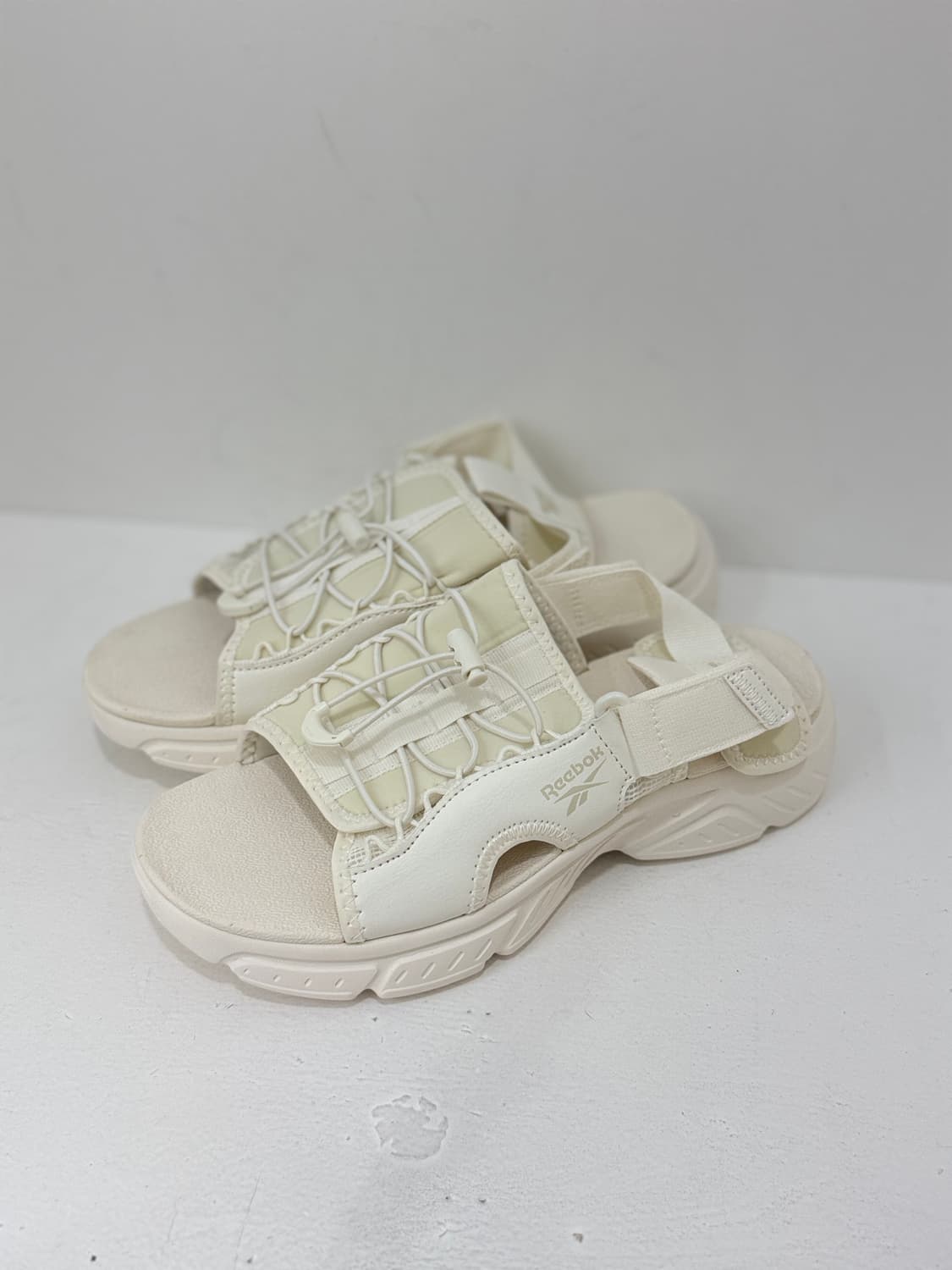 Reebok 샌들 상품이미지1