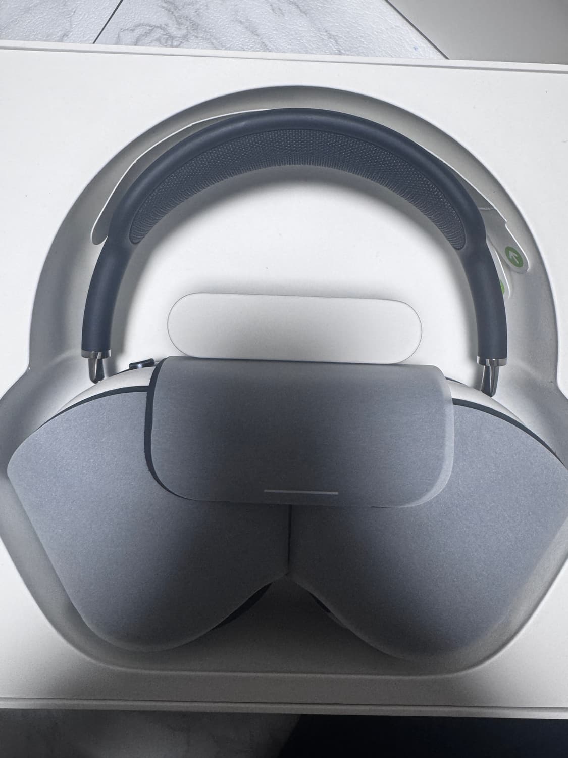 [S급 새상품급] 에어팟맥스(미드나이트 C타입) 상품이미지1