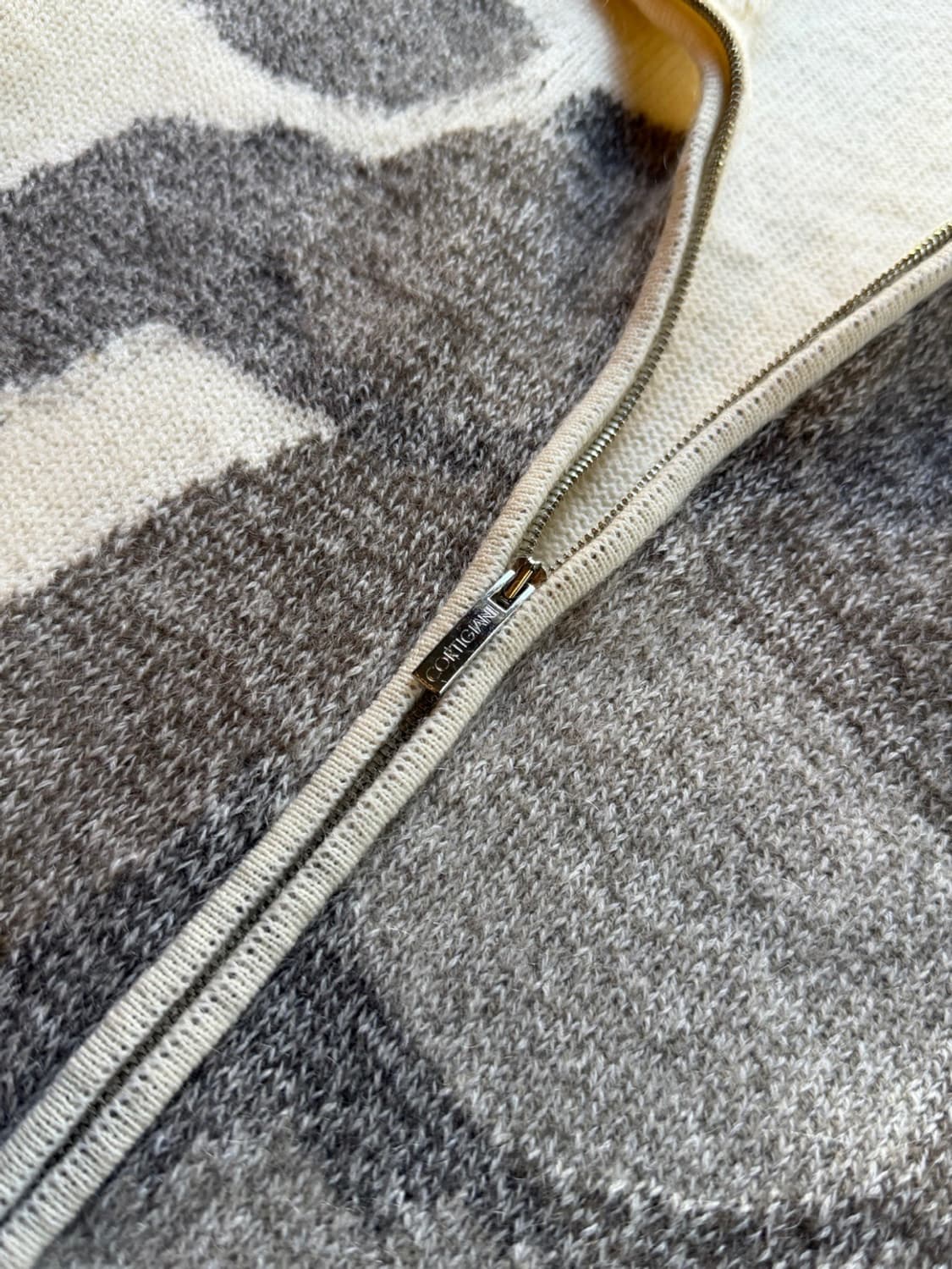 꼬르띠지아니 니트집업 남성100 상품이미지8