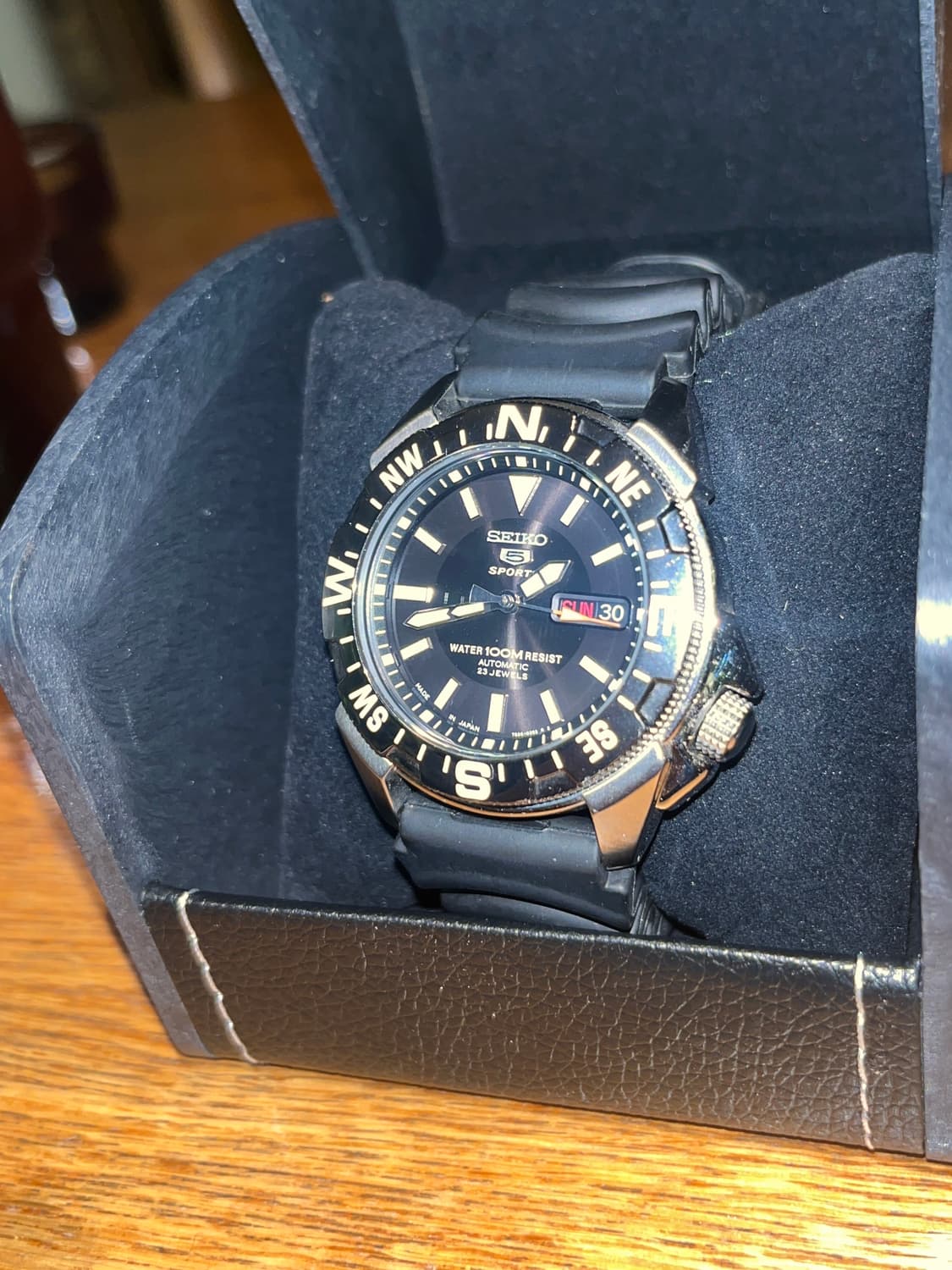 Seiko Series 5 Quartz Black Dial Men's  상품이미지1