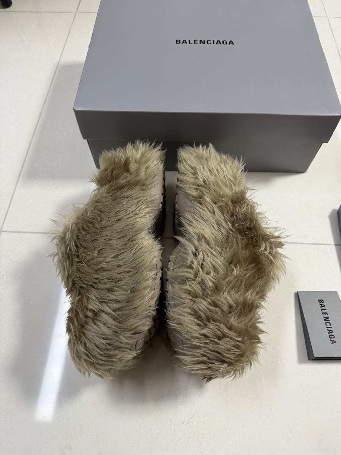 [36] 발렌시아가 퍼 크록스 털실내화 상품이미지5
