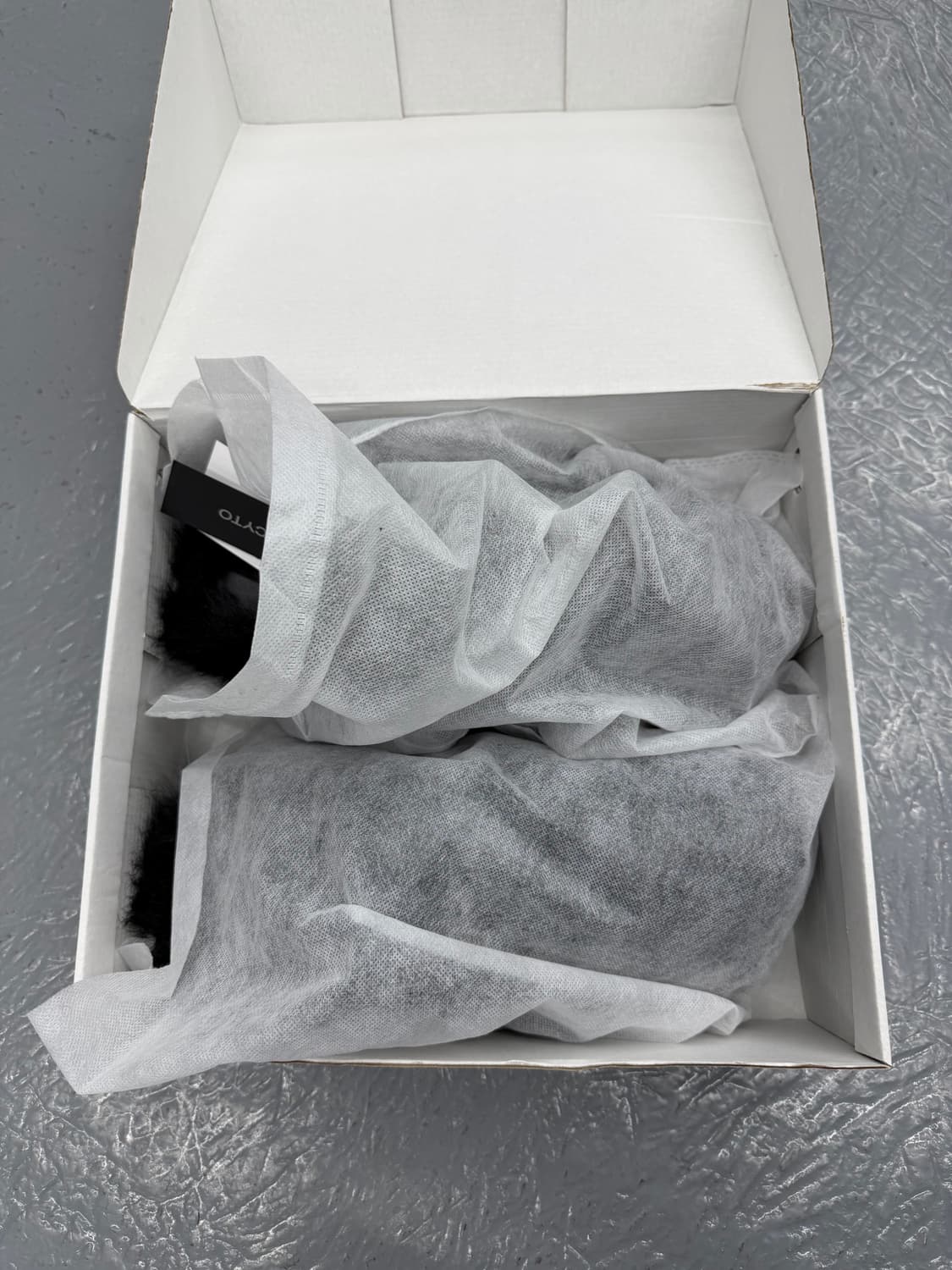 (새상품) 레씨토 버클 퍼 클로그 black 상품이미지3