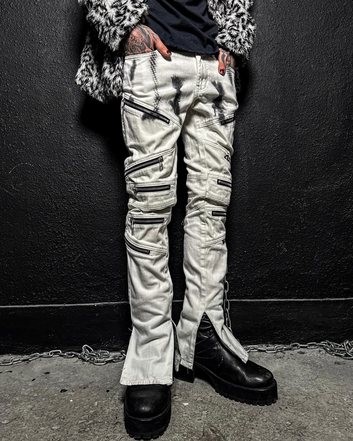 VOGUISH – Multi-Zip Slim Denim Pants 상품이미지4