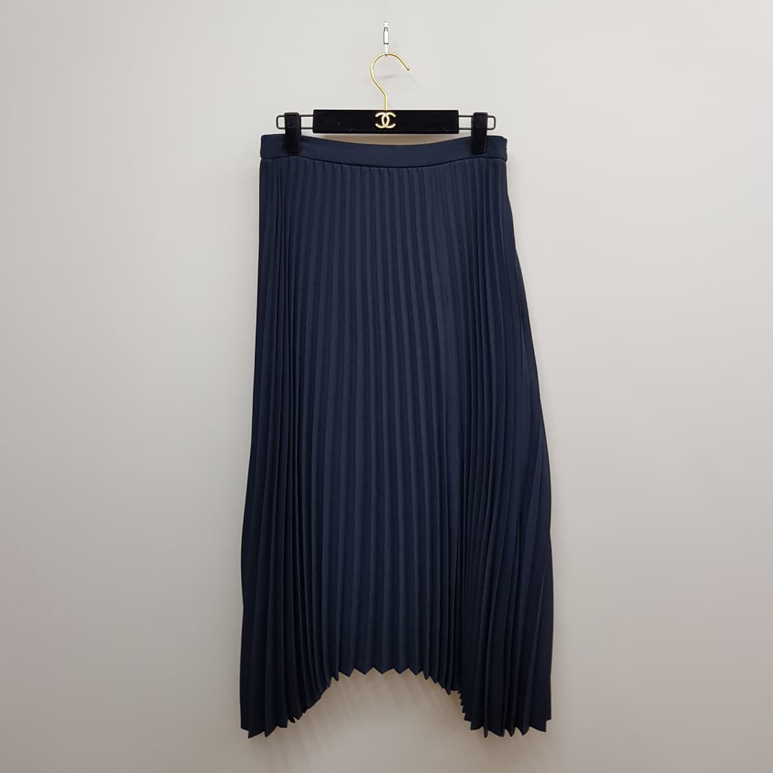 구호(KUHO) 2022 플리츠 언발 롱 스커트 4사이즈 상품이미지1