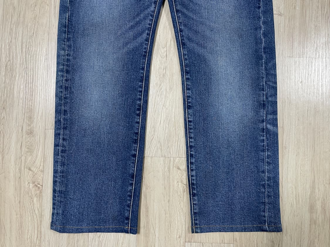 32) 리바이스 매장판 505 일자핏 중청워싱 데님팬츠 상품이미지6