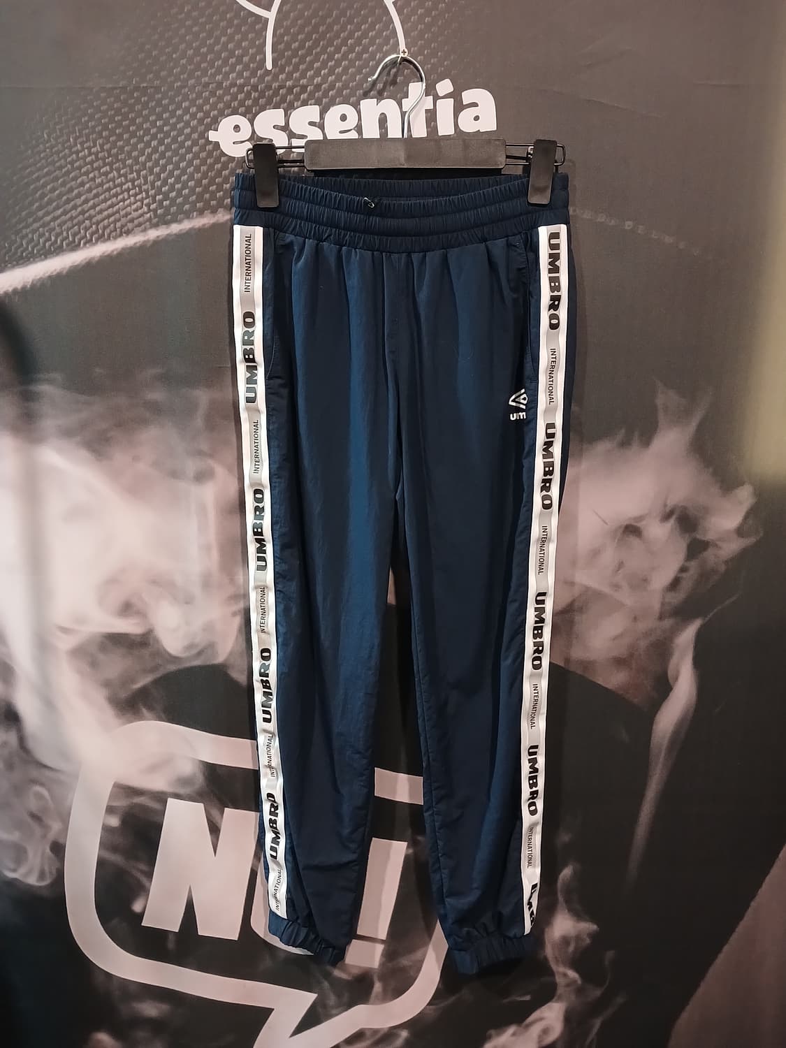 엄브로 트레이닝 바지 상품이미지1