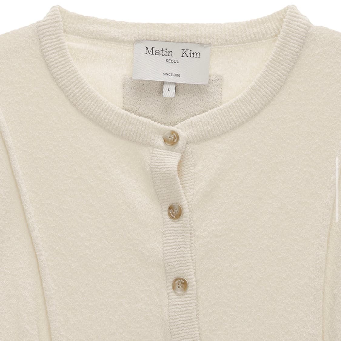 PINTUCK POINT KNIT CARDIGAN IN IVORY 상품이미지3