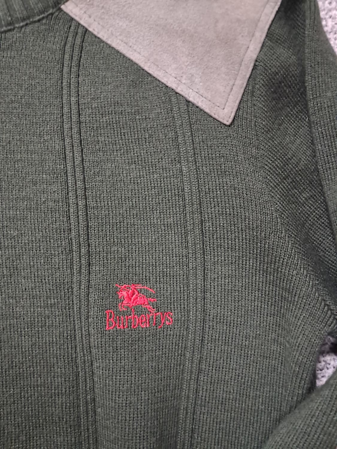 버버리90s 코만도니트 상품이미지3