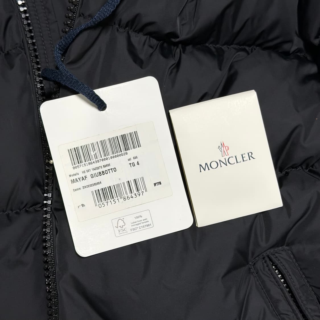 [블랙 4/새상품급] 몽클레어 마야프 패딩 블랙 풀구성 마르크 상품이미지8