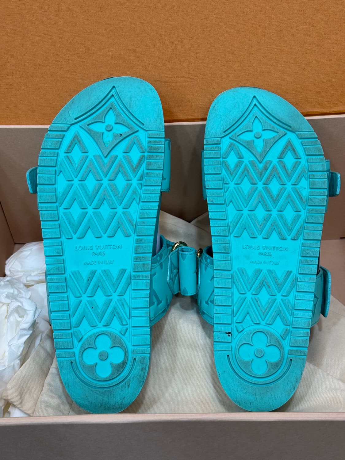 루이비통 봄 디아 플랫 뮬 샌들 37사이즈 상품이미지5