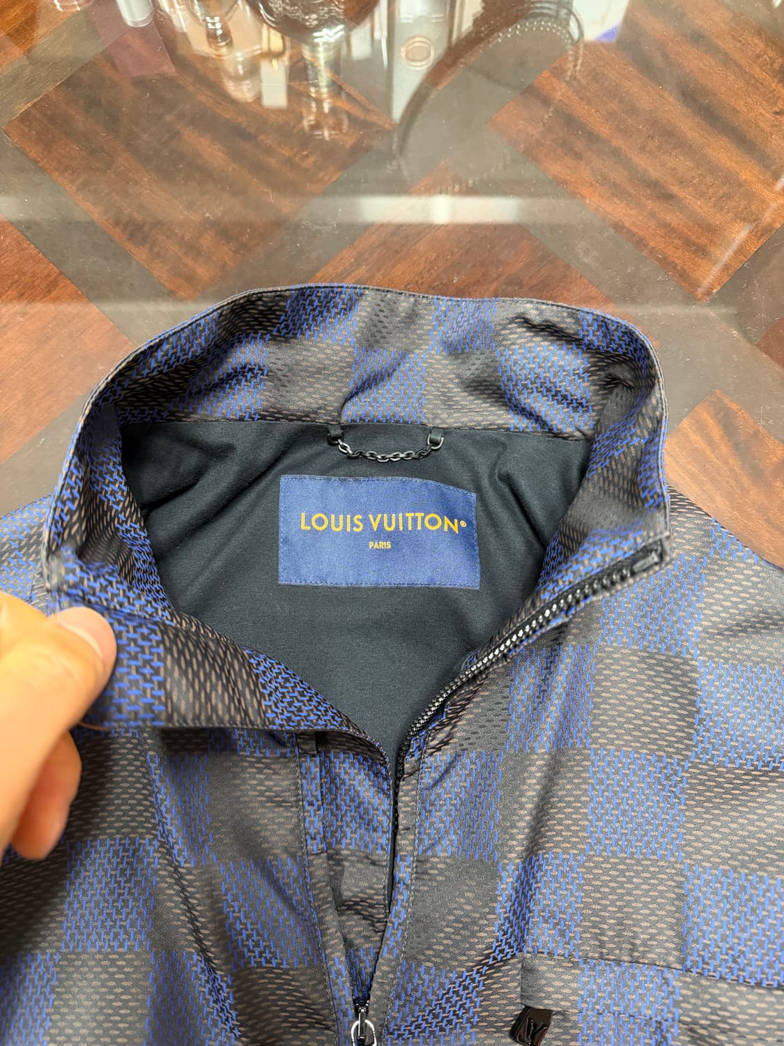 루이비통 정품 퍼렐 다미에 윈드브레이커 자켓 새상품급 국내백화점판 팝니다 상품이미지2