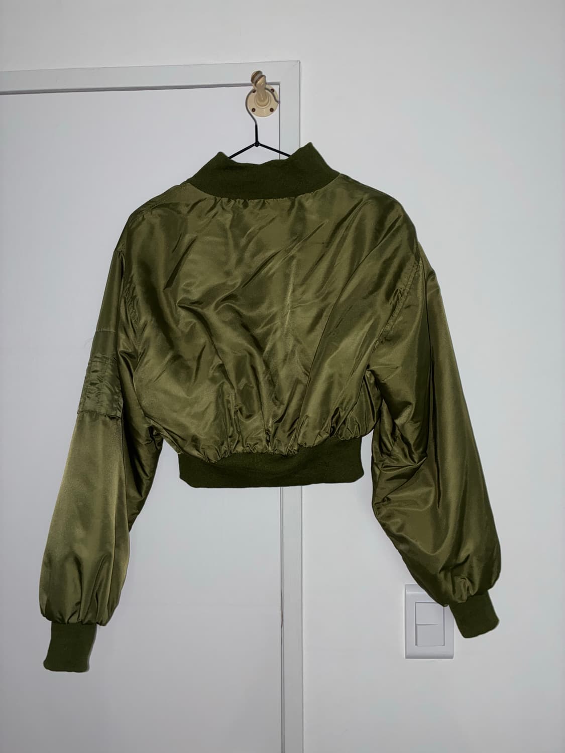 리버서블 양털 크롭 항공점퍼 카키 상품이미지3