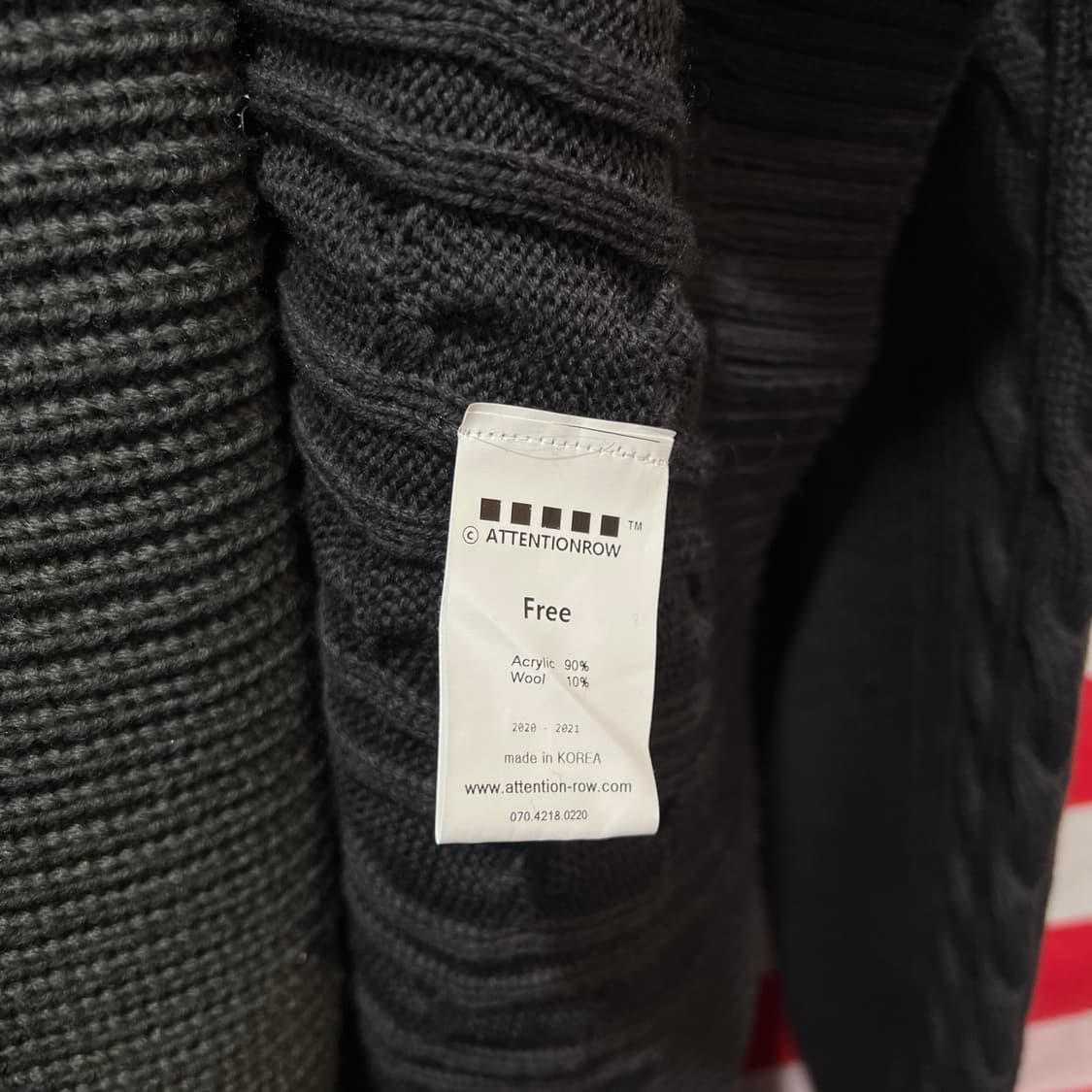 어텐션로우 배색 니트 스웨터 상품이미지4