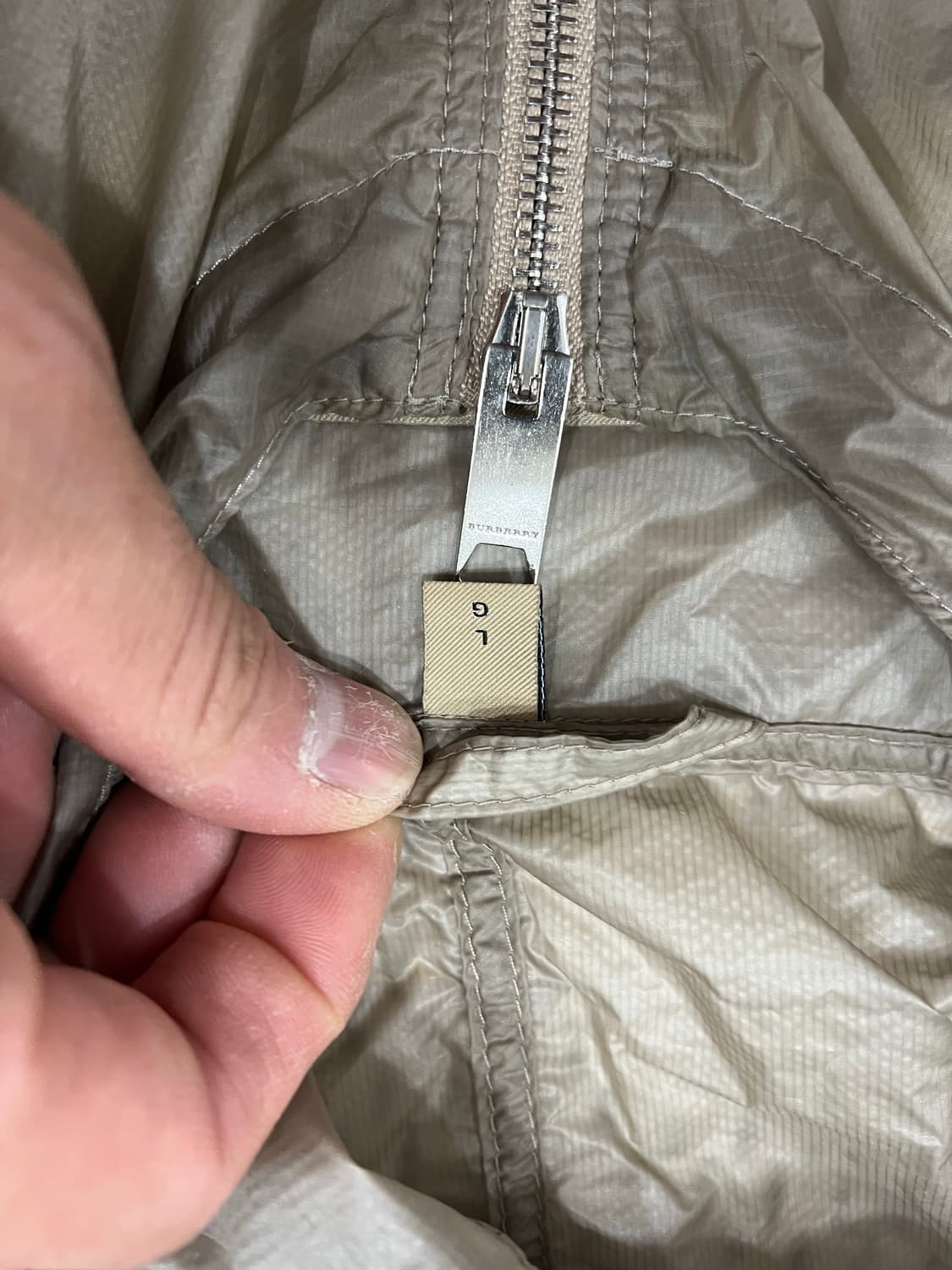 버버리 남자 바람막이 상품이미지4