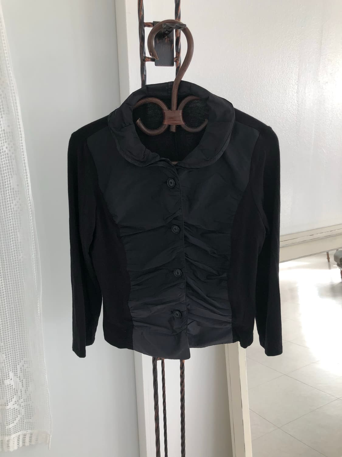 블랙 러플 카라 자켓 & 블랙 프릴 7부탑 & 꾸레쥬 도트 스커트 상품이미지6