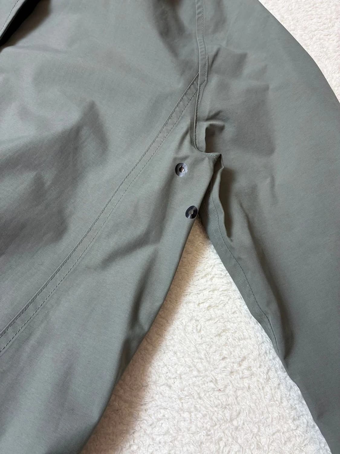 유니클로 x 르메르 웨더 벨티드 트렌치 레인코트 PN7202 상품이미지5