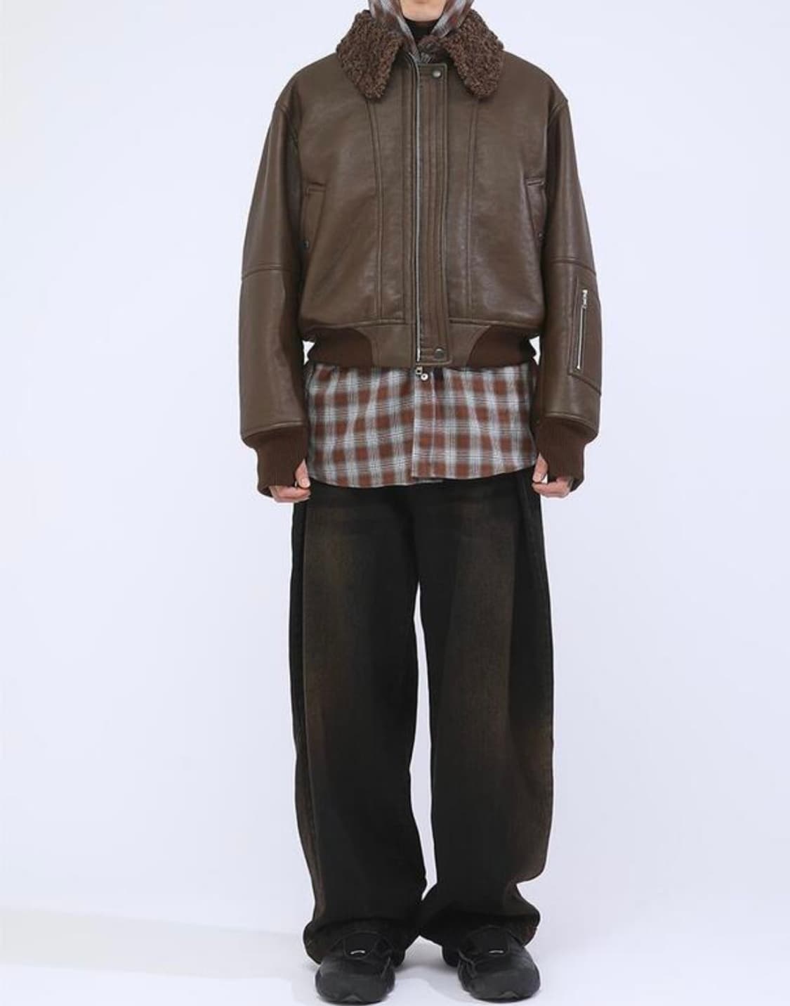 알렌느 쉐어링 3d 크롭 블루종 무스탕 (1 사이즈) 상품이미지6