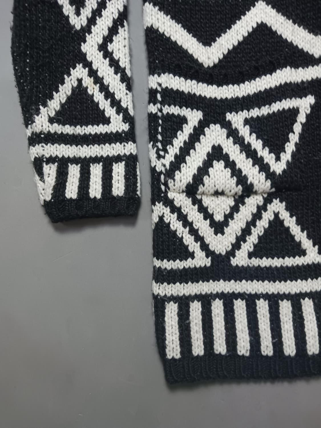 [프리] 뱀파이어 위켄드 패턴 헤비 롱 니트 가디건 오버핏 상품이미지4