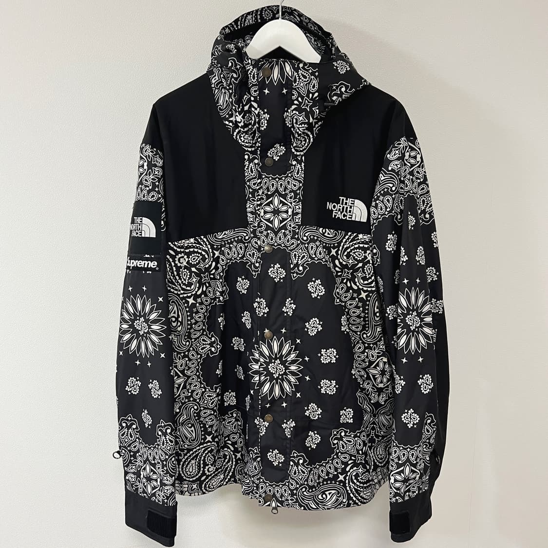 슈프림 노스페이스 14FW 반다나 자켓 블랙 상품이미지1